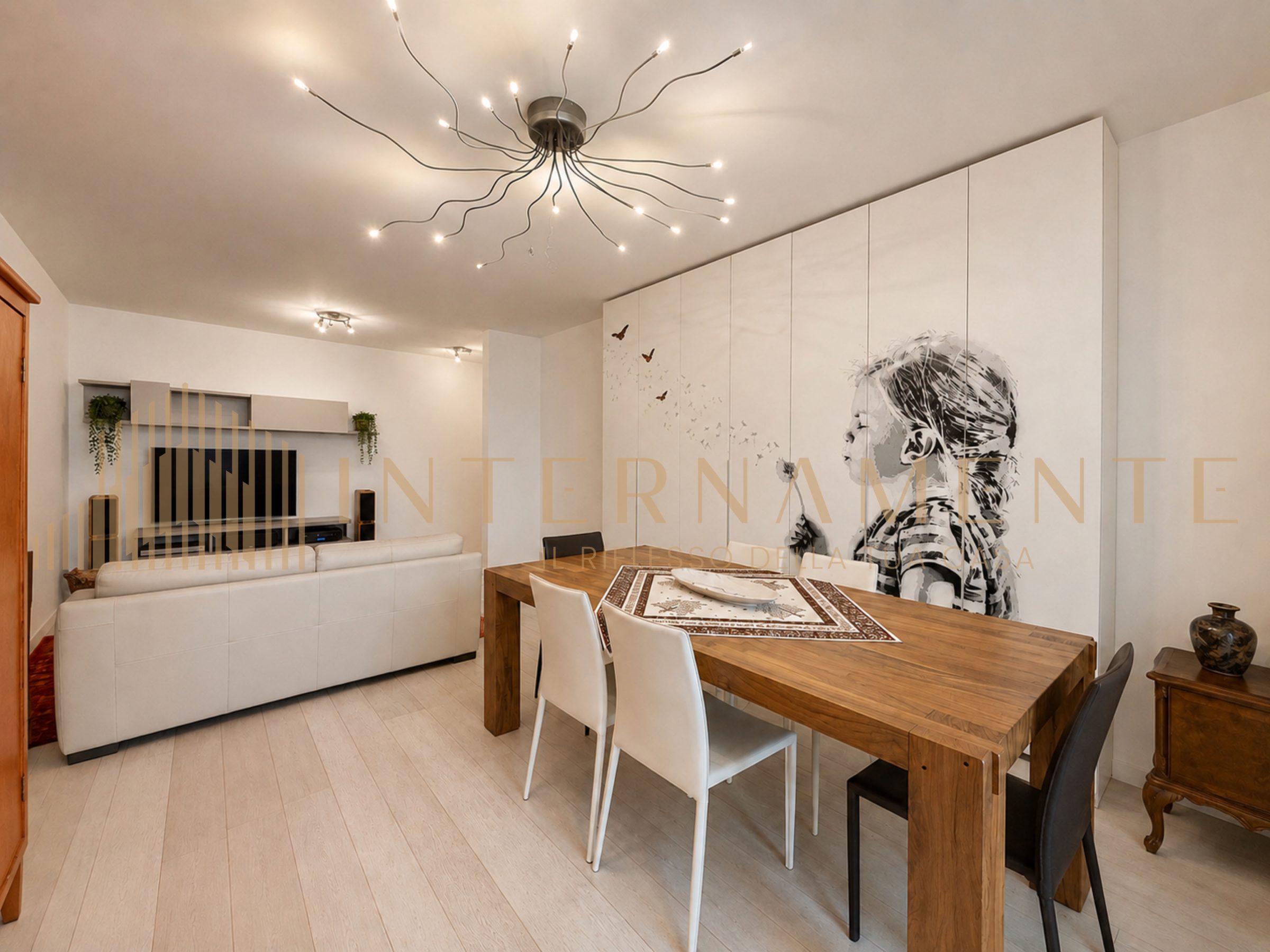 MODERNO TRILOCALE IN QUARTIERE SAN CARLO