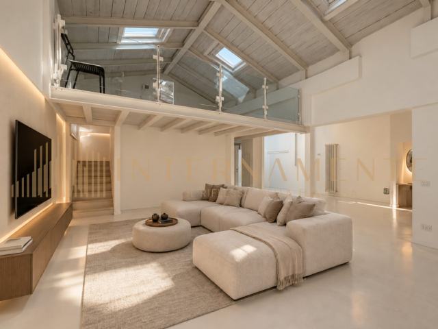 Ampio loft in corte interna